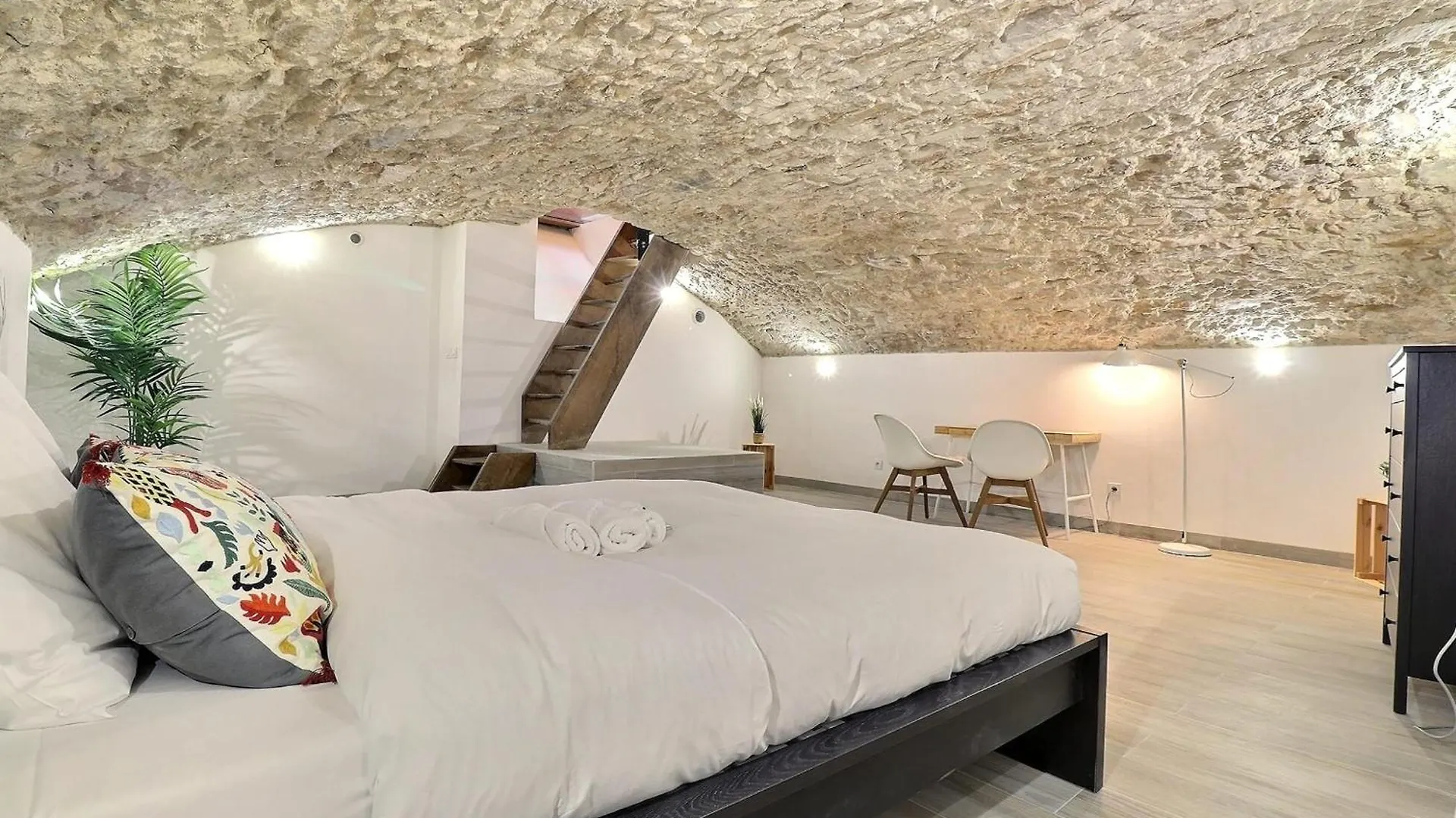 Le Blandan Spacious And Cozy Apartment - Lyon 1St 0*,